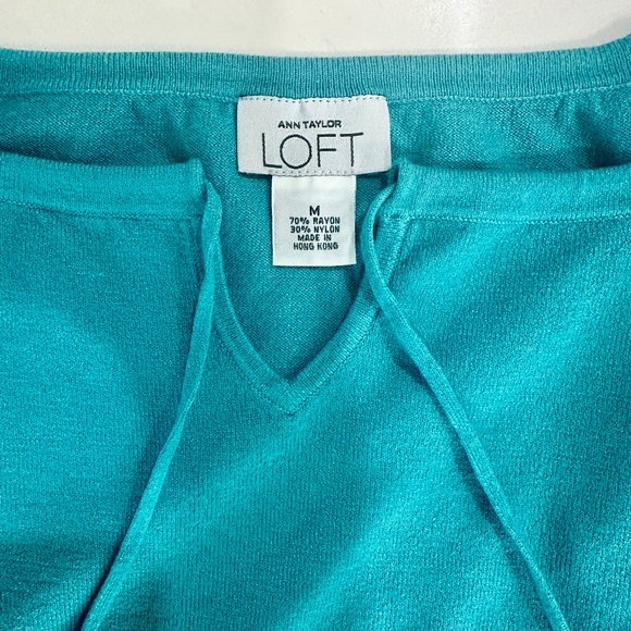 Ann Taylor Loft Turquoise Knit Top, Size Med - Picture 3 of 4